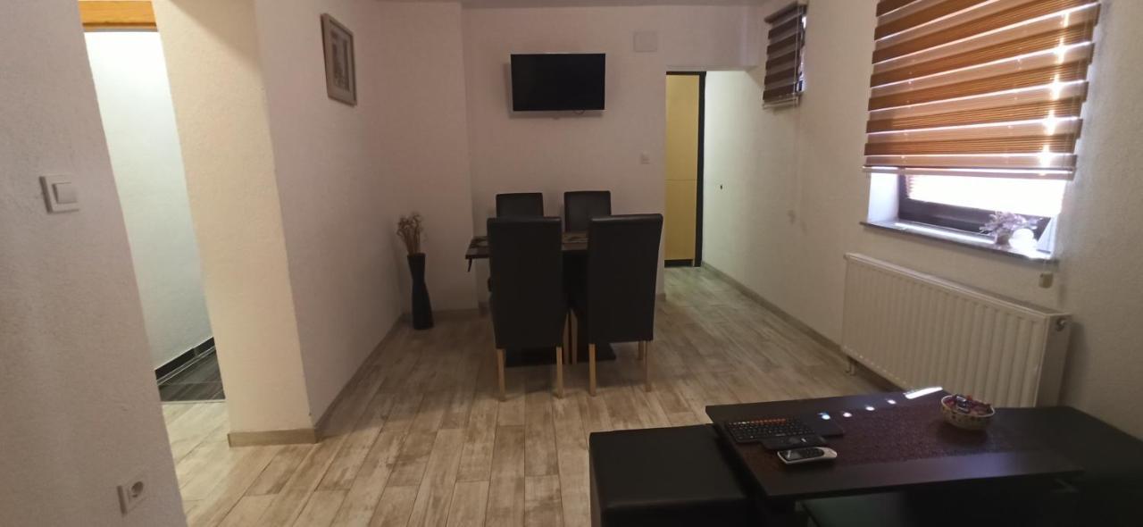 Studio Apartments Una Кореница Екстер'єр фото